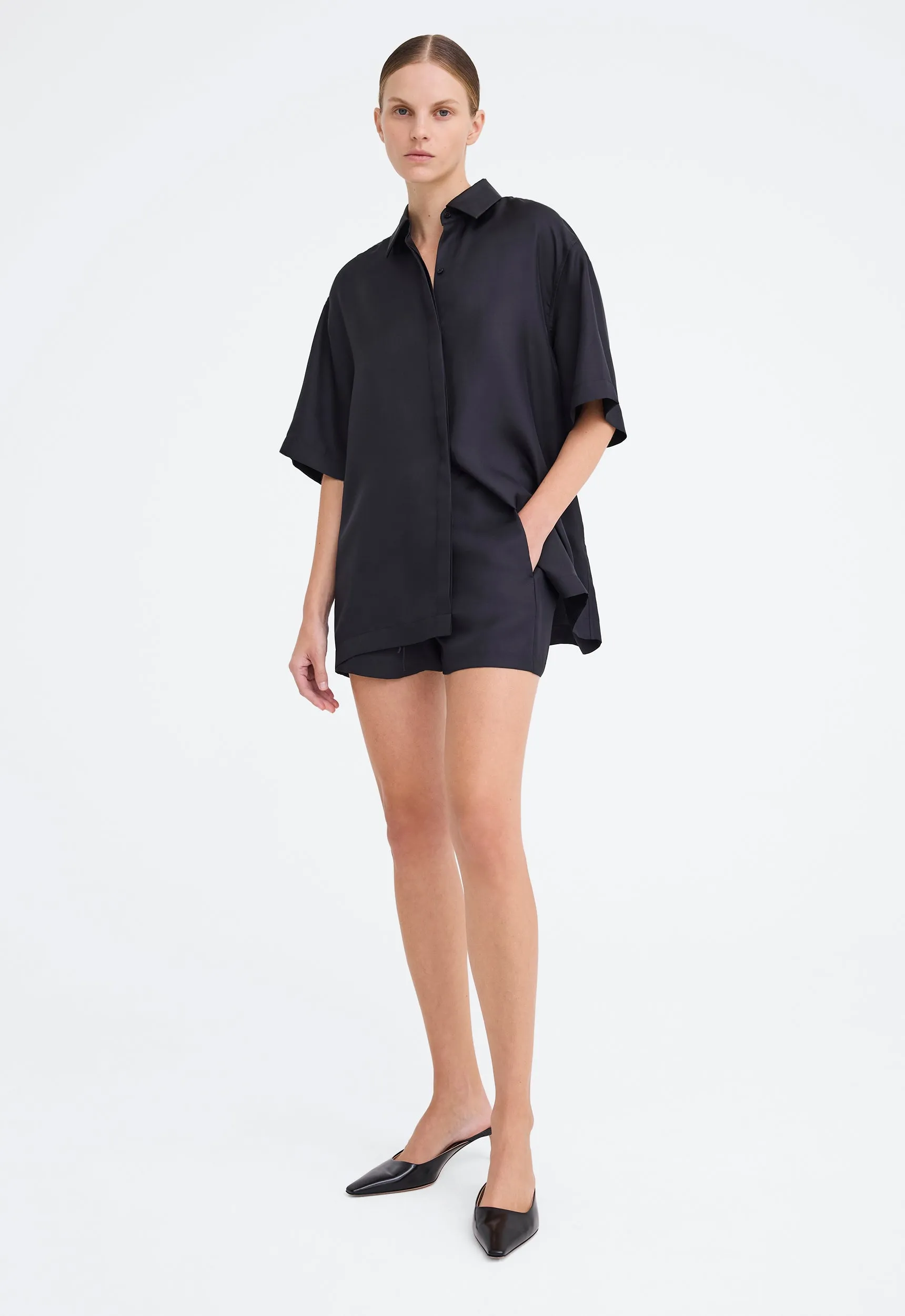 Rae Silk Short - Black